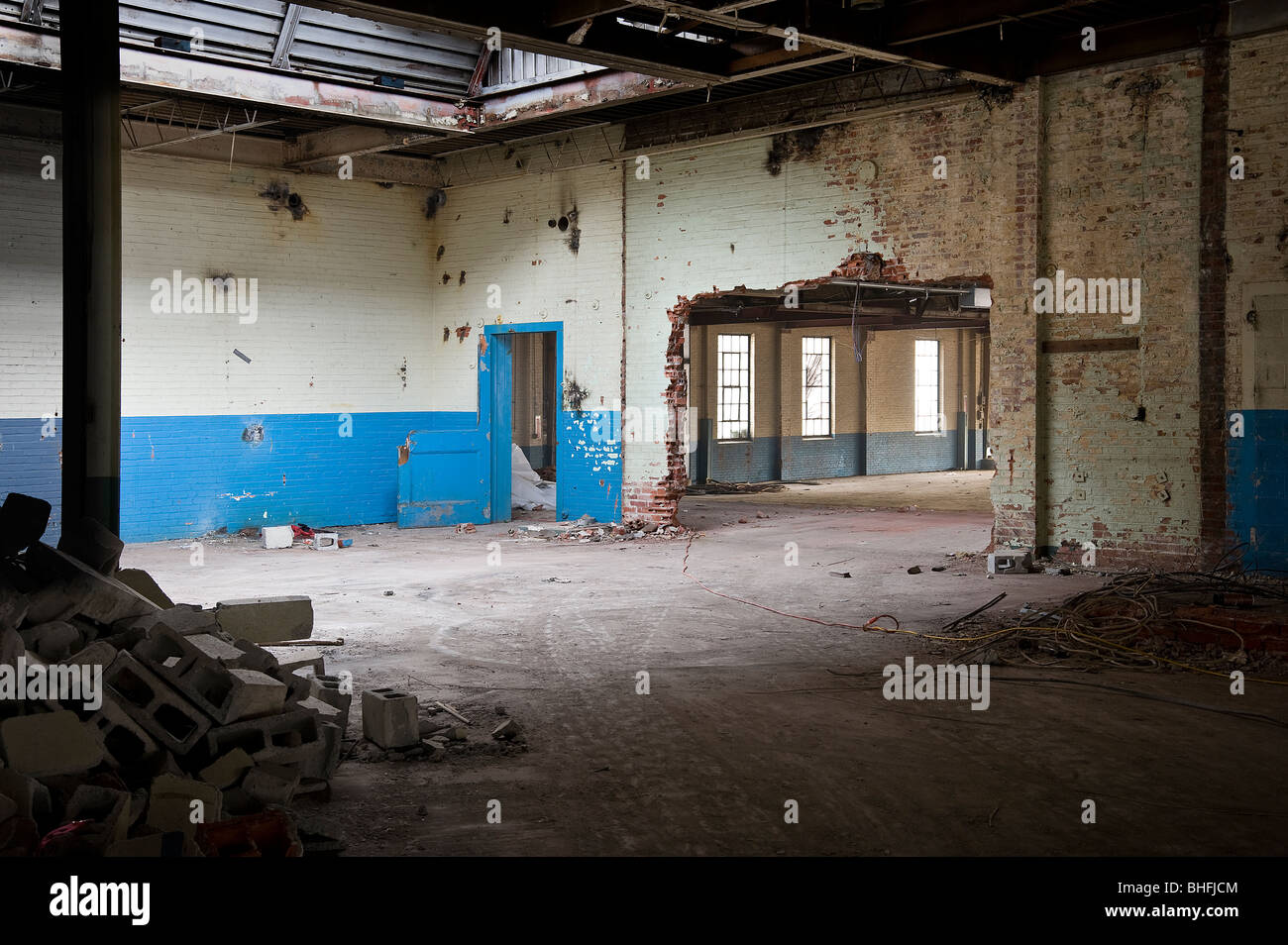 À l'intérieur de vieux bâtiments industriels abandonnés, Philadelphia, USA Banque D'Images