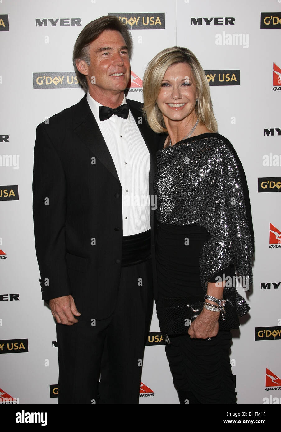 AMAZON JOHN EASTERLING OLIVIA NEWTON-JOHN G'DAY USA USA 2010 gala cravate noire de LOS ANGELES HOLLYWOOD Los Angeles CA USA 16 Janu Banque D'Images