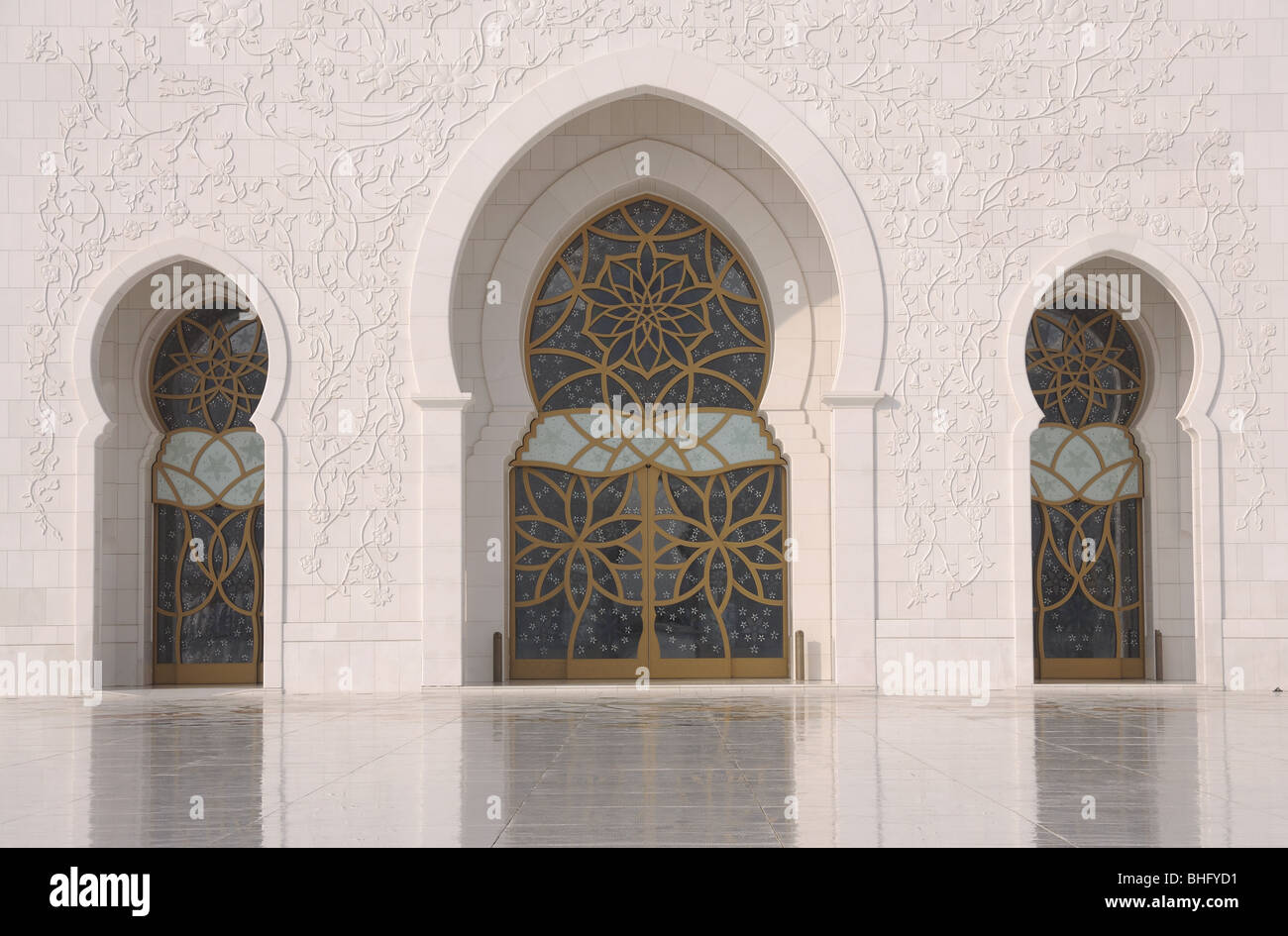 Portes de la mosquée Sheikh Zayed à Abu Dhabi, Émirats arabes unis Banque D'Images