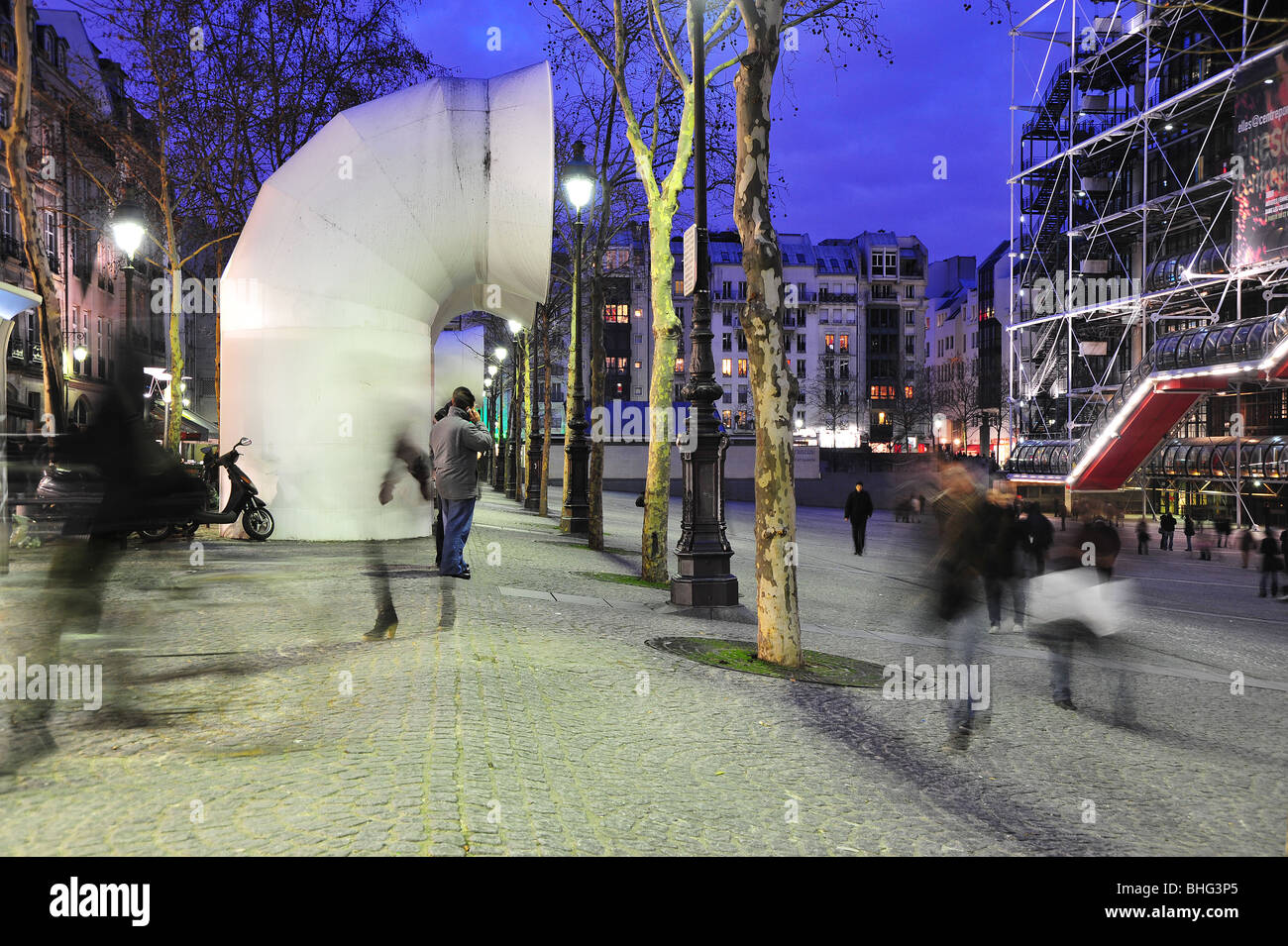 Paris, France - Centre George Pompidou de nuit Banque D'Images