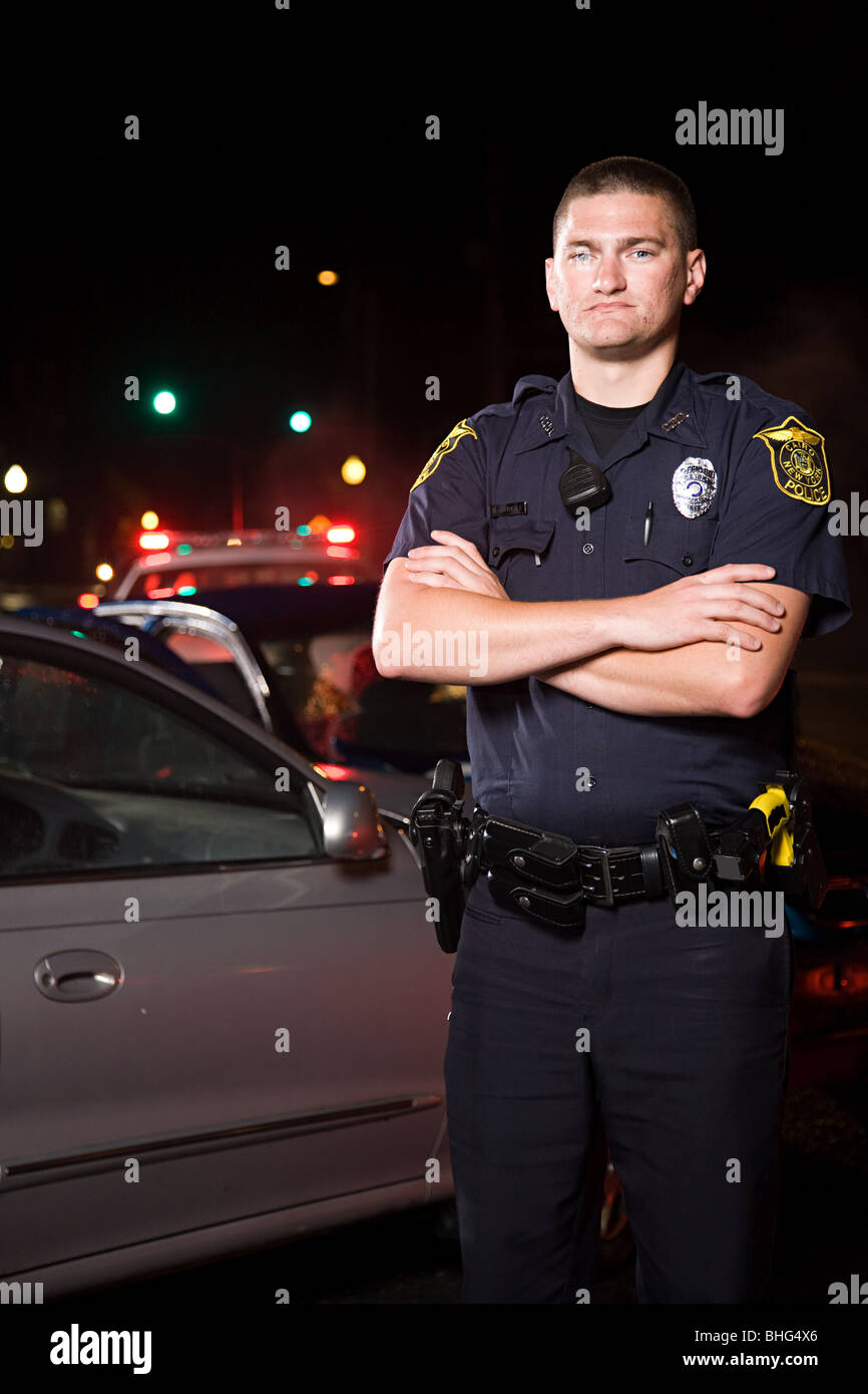 Agent de police lors d'un accident Banque D'Images