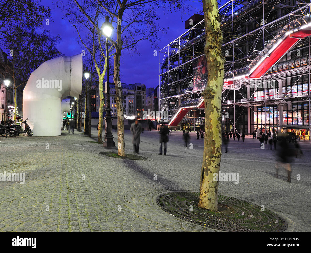 Paris, France - Centre George Pompidou de nuit Banque D'Images