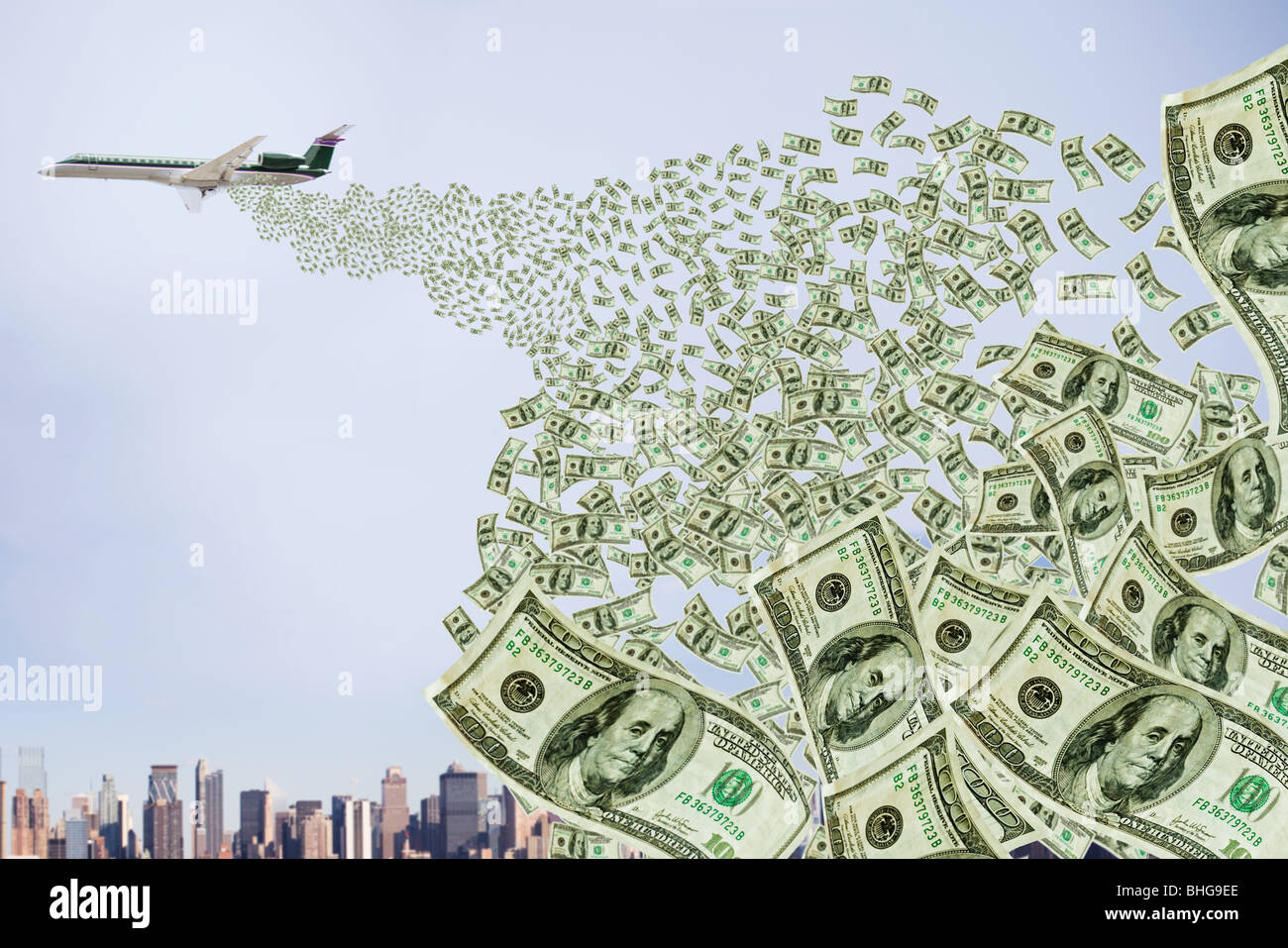 La chute de l'avion sur la ville d'argent Banque D'Images