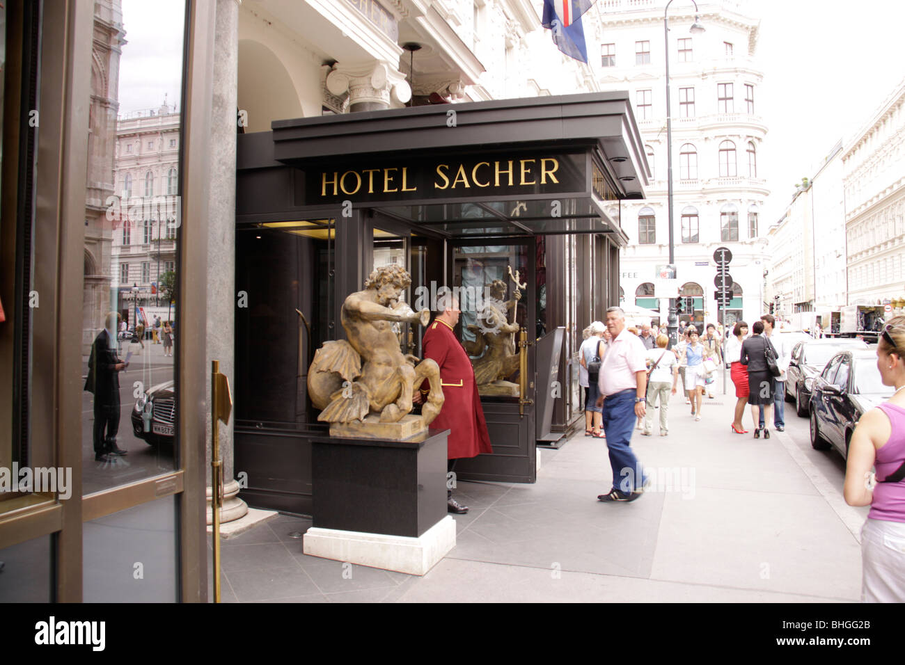 Entrée de l'hôtel Sacher à Vienne Banque D'Images