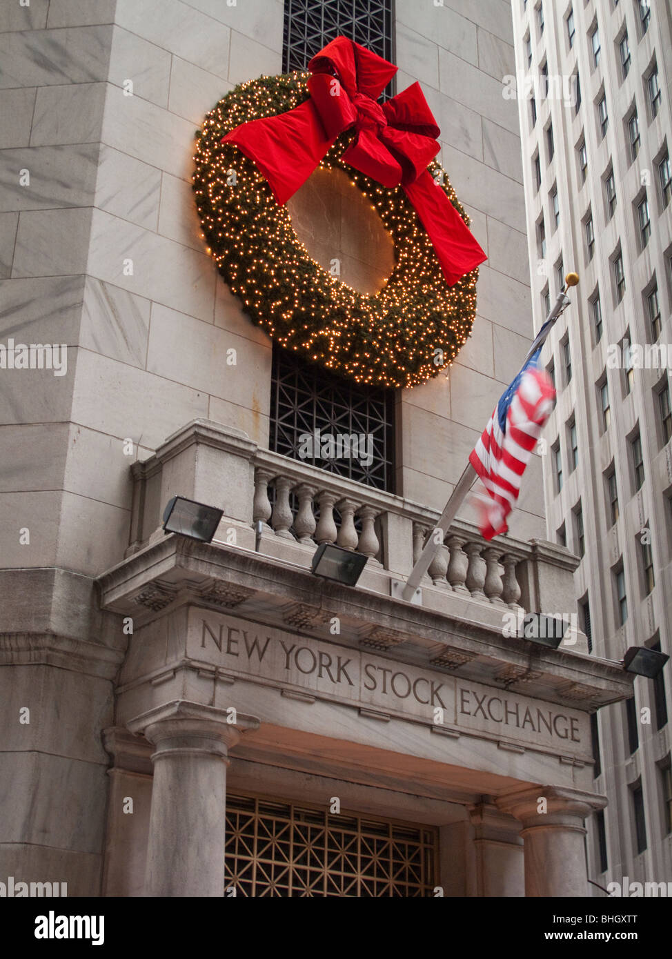 New York Stock Exchange avec le drapeau américain Banque D'Images