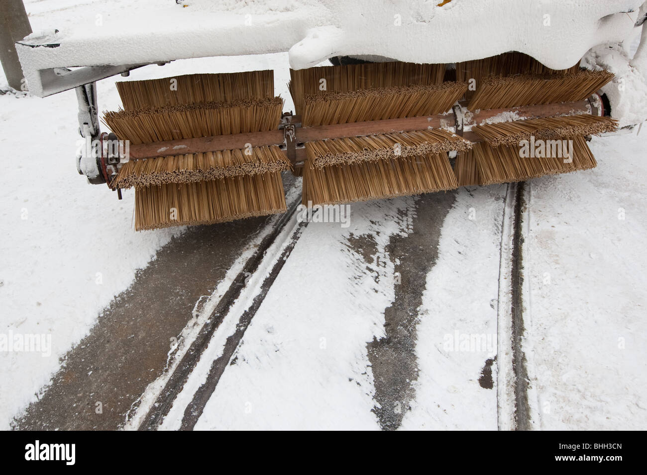 Balai rotatif 'Sasara' snow Remover pour les lignes de tram, à Sapporo, Japon, 3 février 2010. Banque D'Images