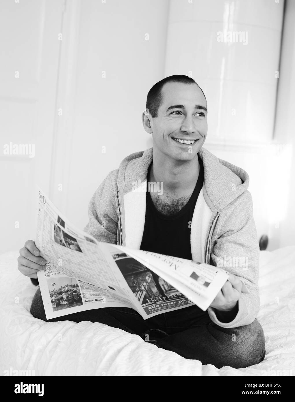 Portrait of a young man in a Bed, la Suède. Banque D'Images