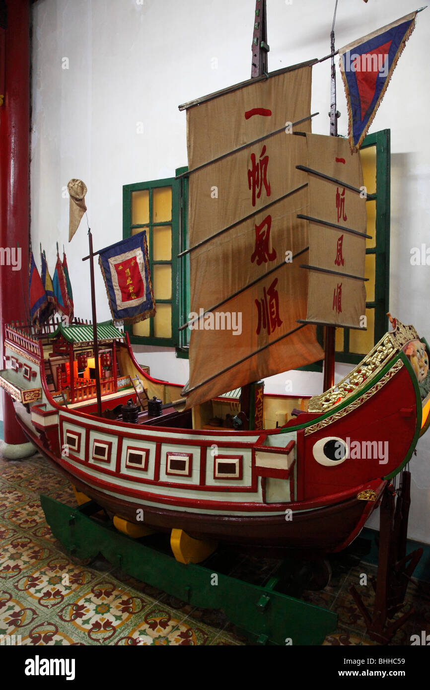 Vietnam, Hoi An, Fujian Assembly Hall, modèle de navire historique Banque D'Images
