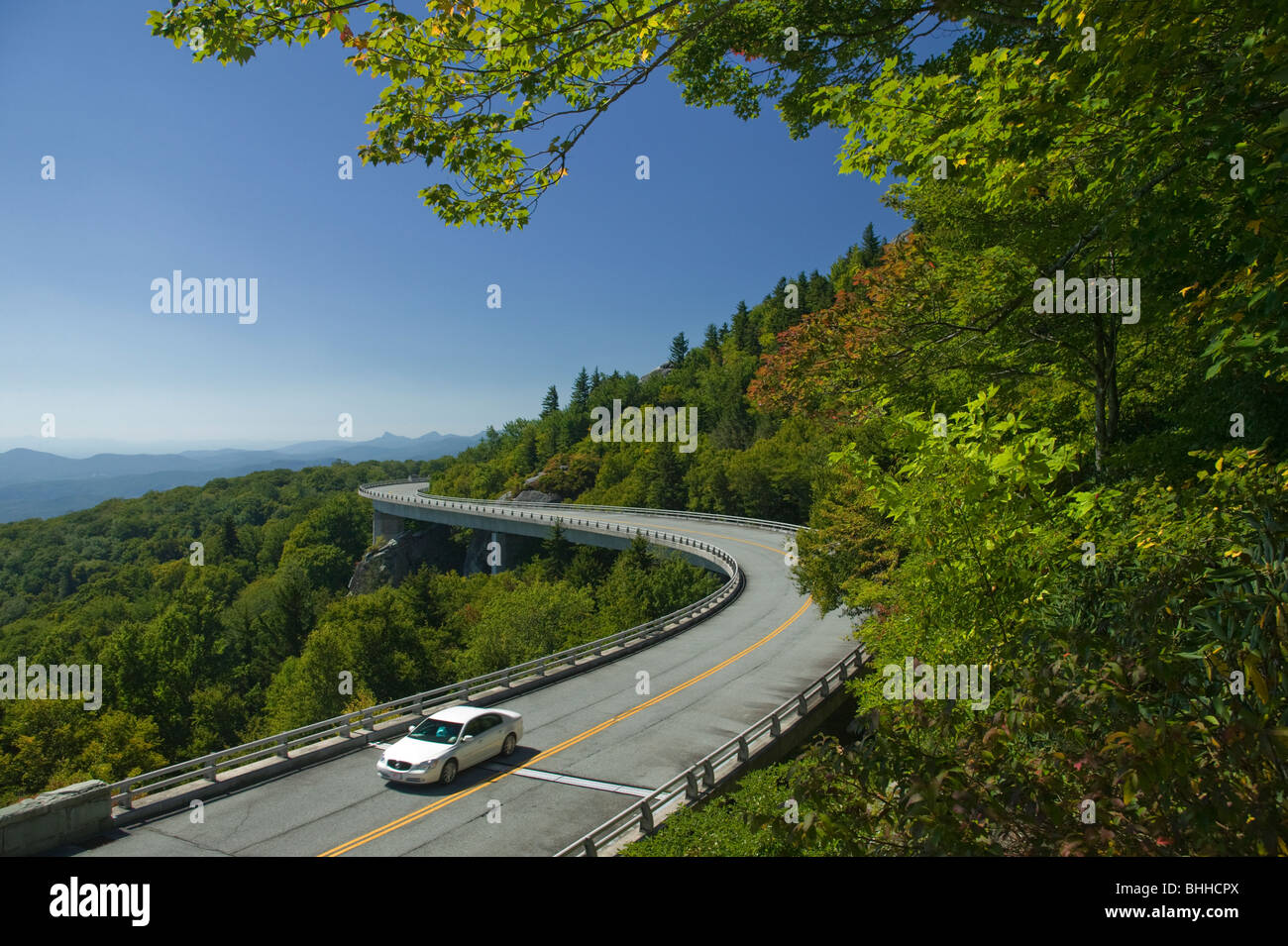 Linn Cove Viaduc, Blue Ridge Parkway, North Carolina, USA. Banque D'Images