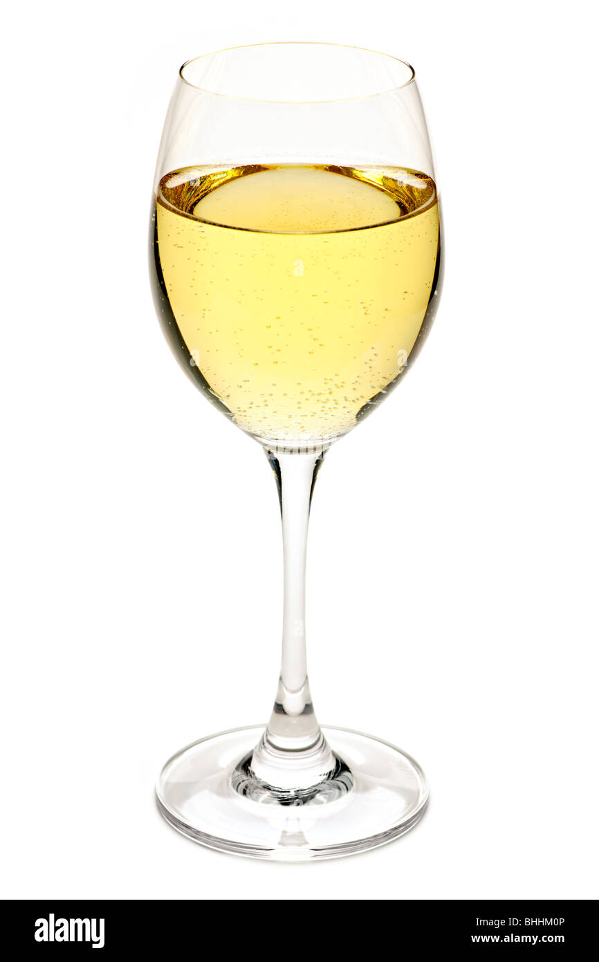 Boissons vin blanc en cristal verre isolé Banque D'Images
