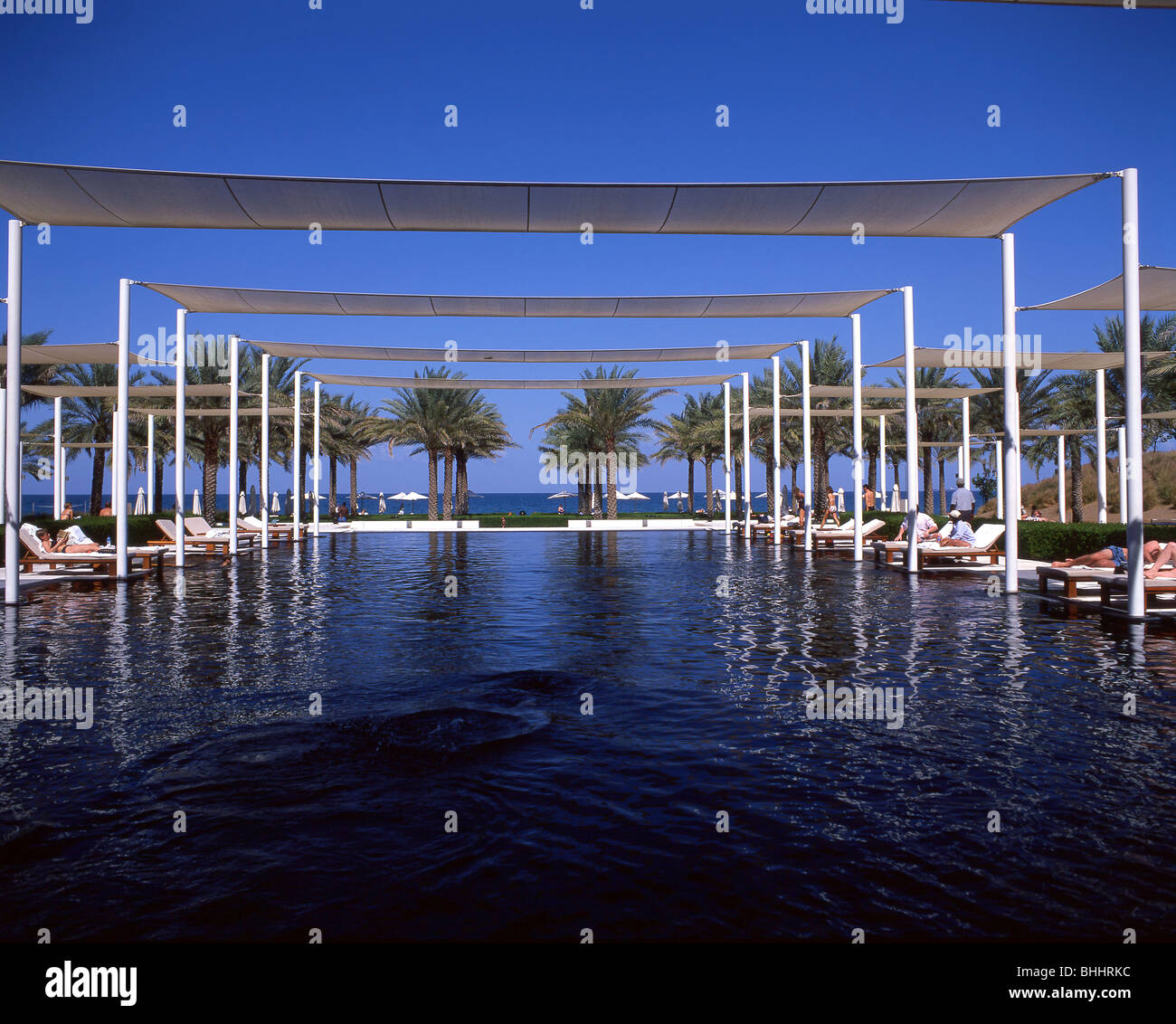 La piscine de l'hôtel The Chedi Muscat, Chedi, Muscat, Mascate, Sultanat d'Oman Gouvernorat Banque D'Images