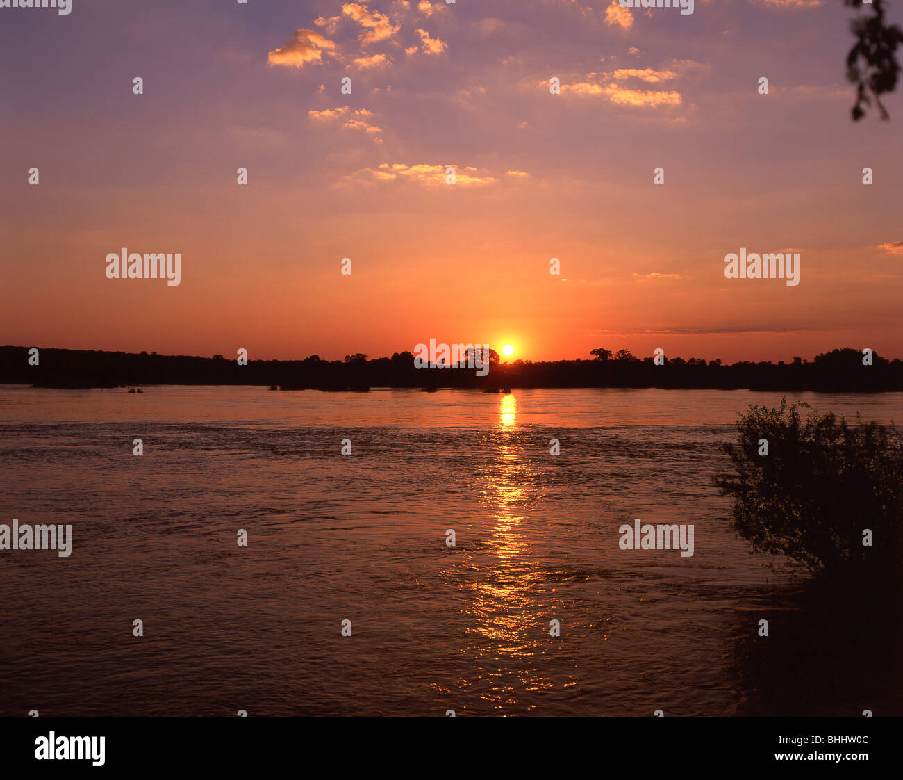 Victoria Falls au coucher du soleil, Livingstone, Province du Sud, République de Zambie Banque D'Images