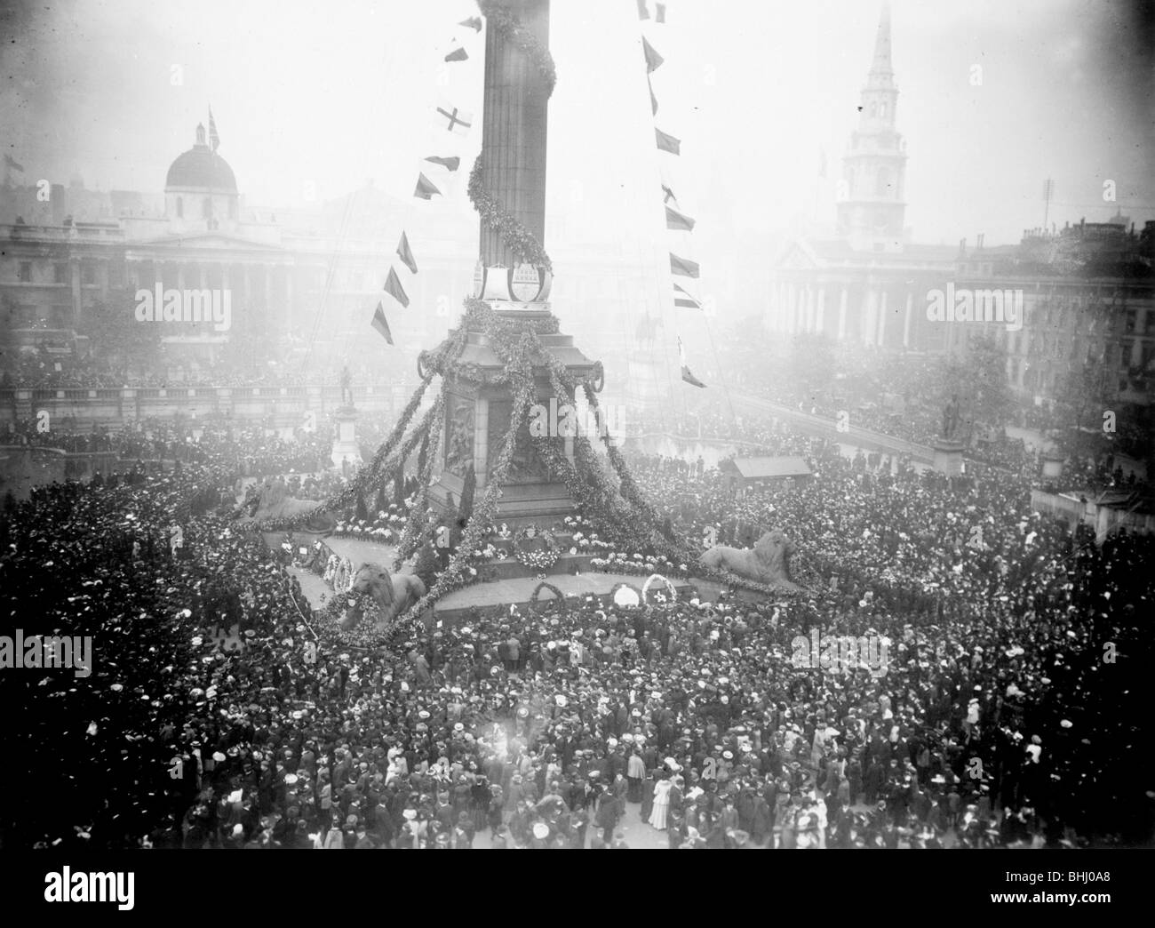La colonne Nelson, Trafalgar Square, Londres, 1905. Artiste : Inconnu Banque D'Images