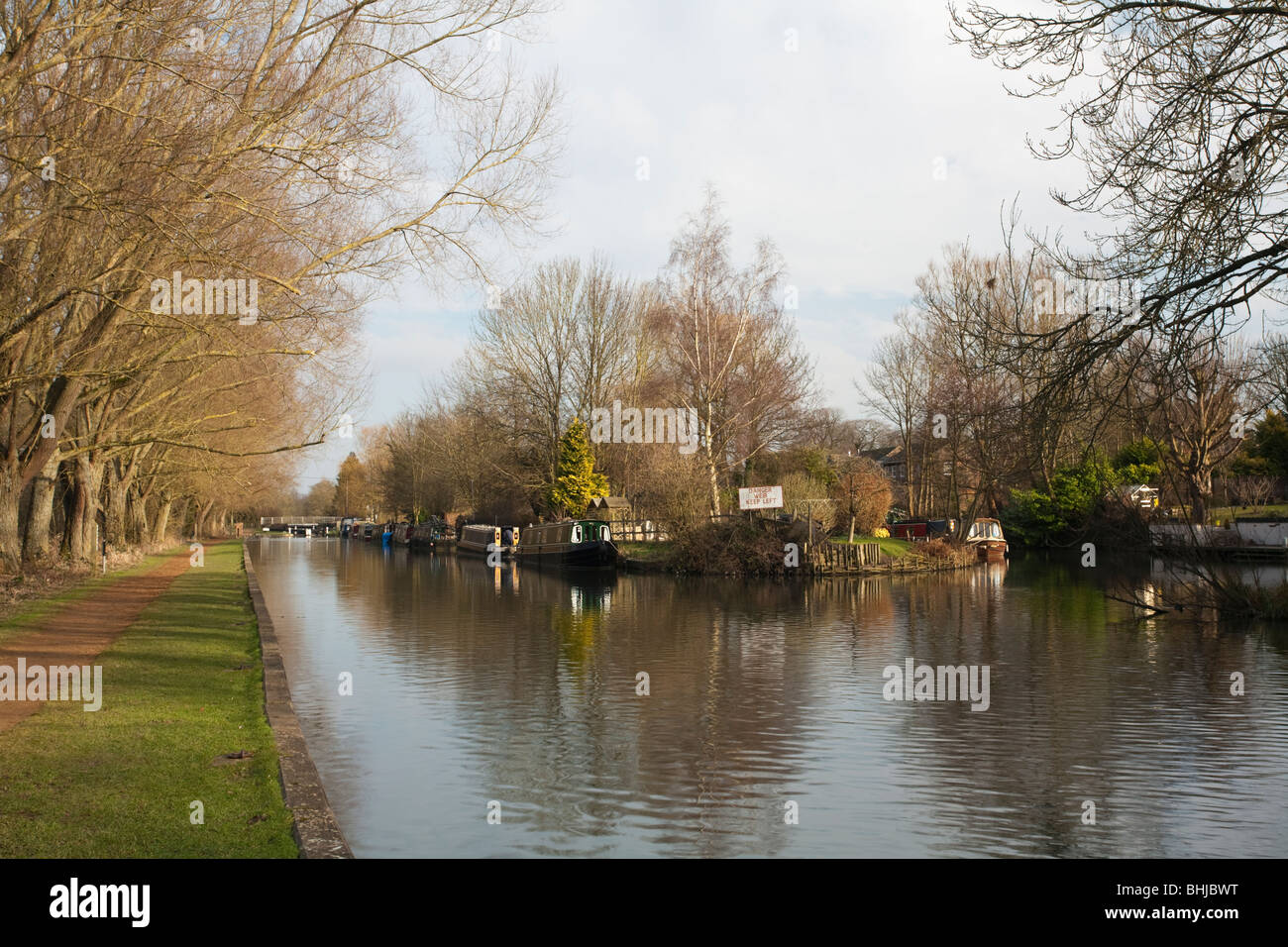 Le Kennet and Avon Canal à Kintbury, Berkshire, Royaume-Uni Banque D'Images