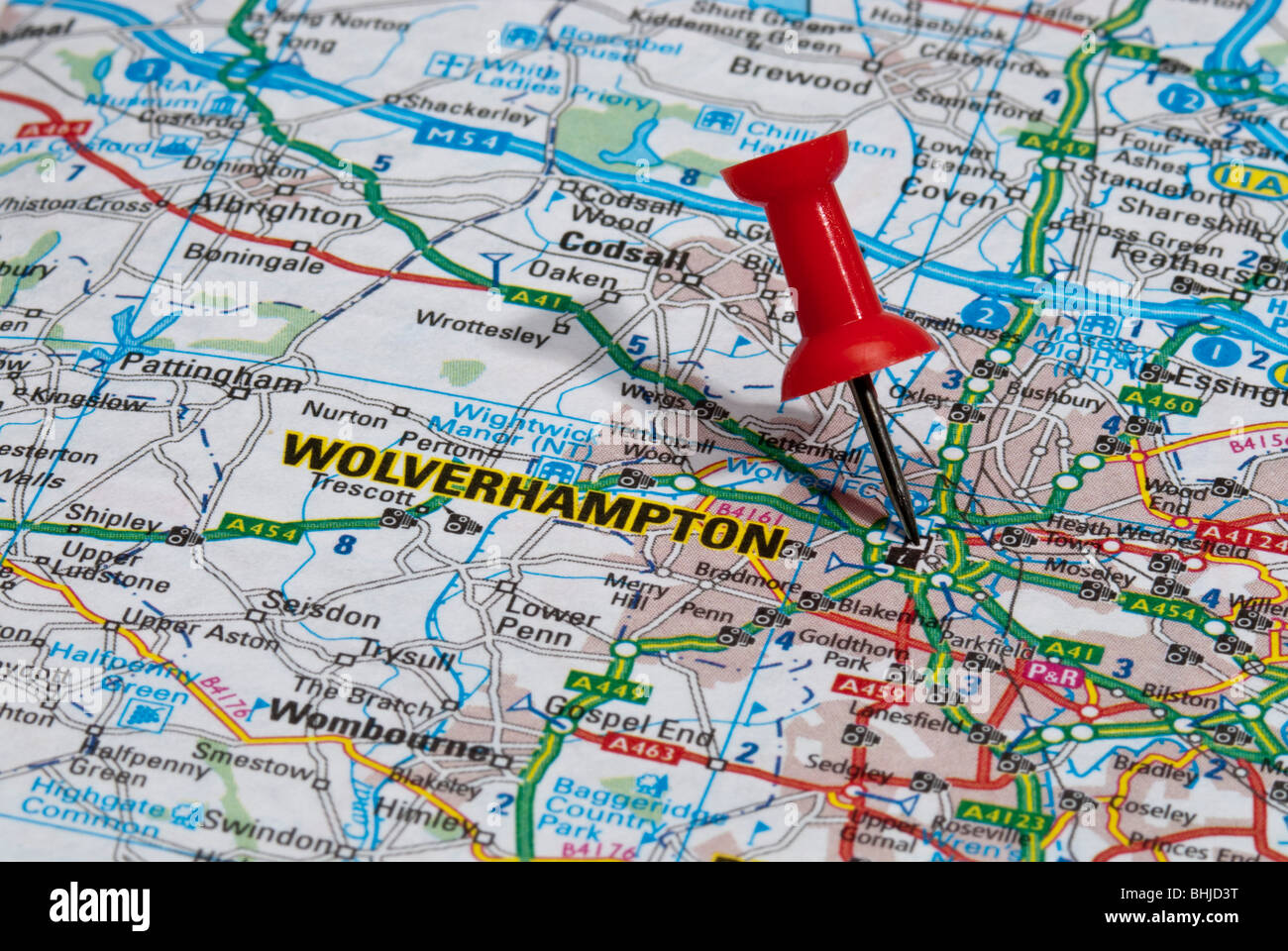 Carte rouge broche en route vers ville de Wolverhampton Banque D'Images