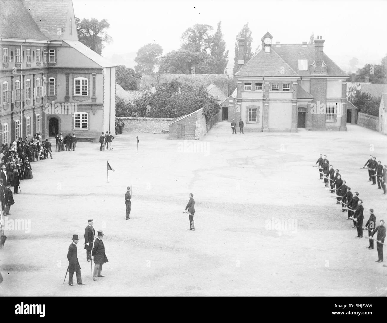 Des soldats en parade à la place d'armes en Cowley, Oxford, Oxfordshire Artiste : Henry Taunt Banque D'Images