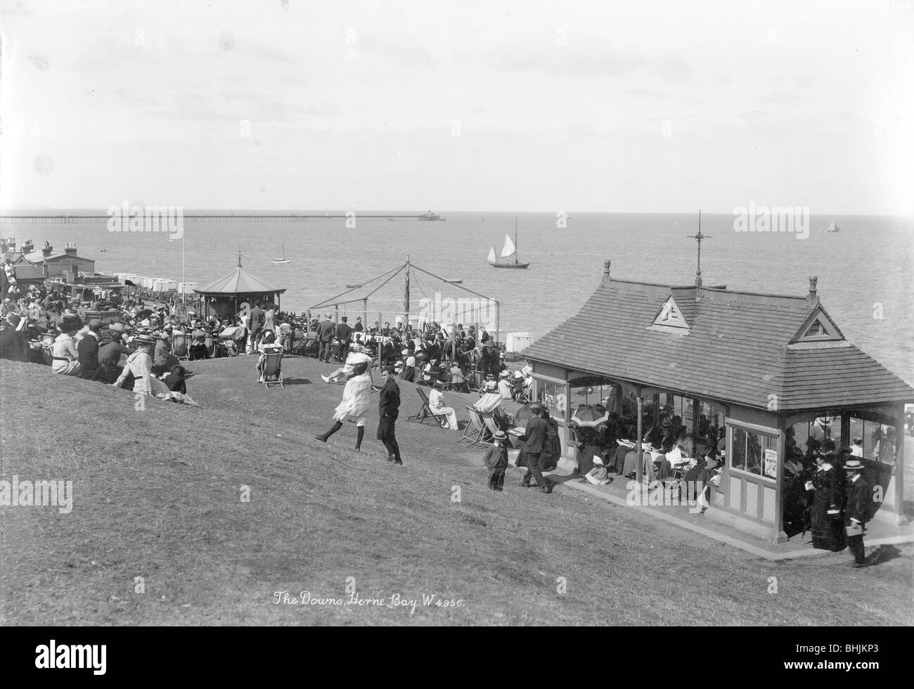 Les vacanciers à Herne Bay, Kent, 1890-1910. Artiste : Inconnu Banque D'Images