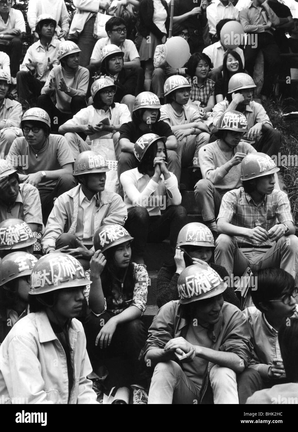 Géographie / voyages, Japon, politique, manifestations, étudiants manifestant contre la guerre au Vietnam, Tokyo, 1971, Banque D'Images