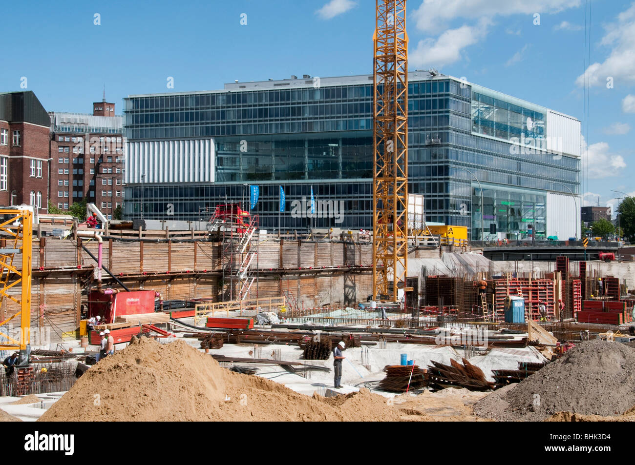 Baustelle Hafencity, Deichtorcenter im Hintergrund, Hamburg, Deutschland | construction works Harbour City, Hambourg, Allemagne Banque D'Images