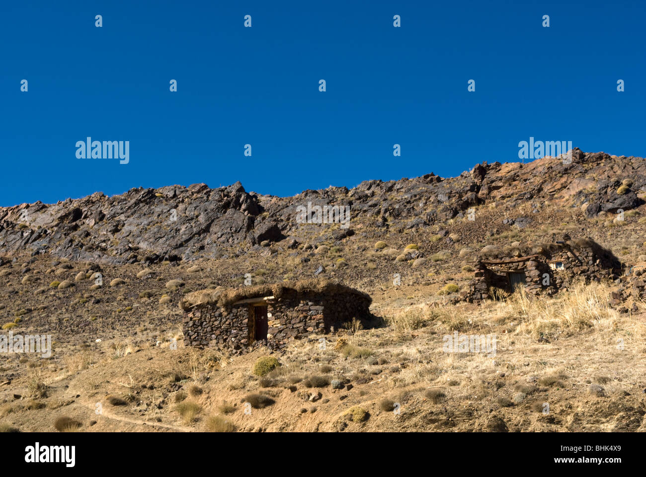 Cabane de berger dans les montagnes du Haut Atlas, au Maroc. Banque D'Images