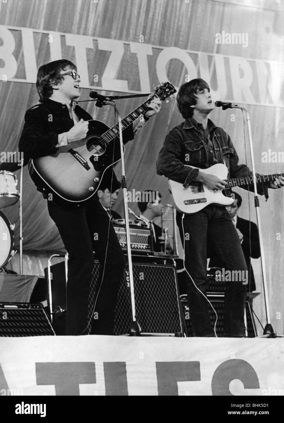 Peter et Gordon, groupe musical britannique (POP), 1964 - 1968, (* 22.6.1944), Gordon Waller (4.6.1945 - 17.6.2009), pendant la scène, The Beatles Blitztournee, milieu des années 60, Banque D'Images