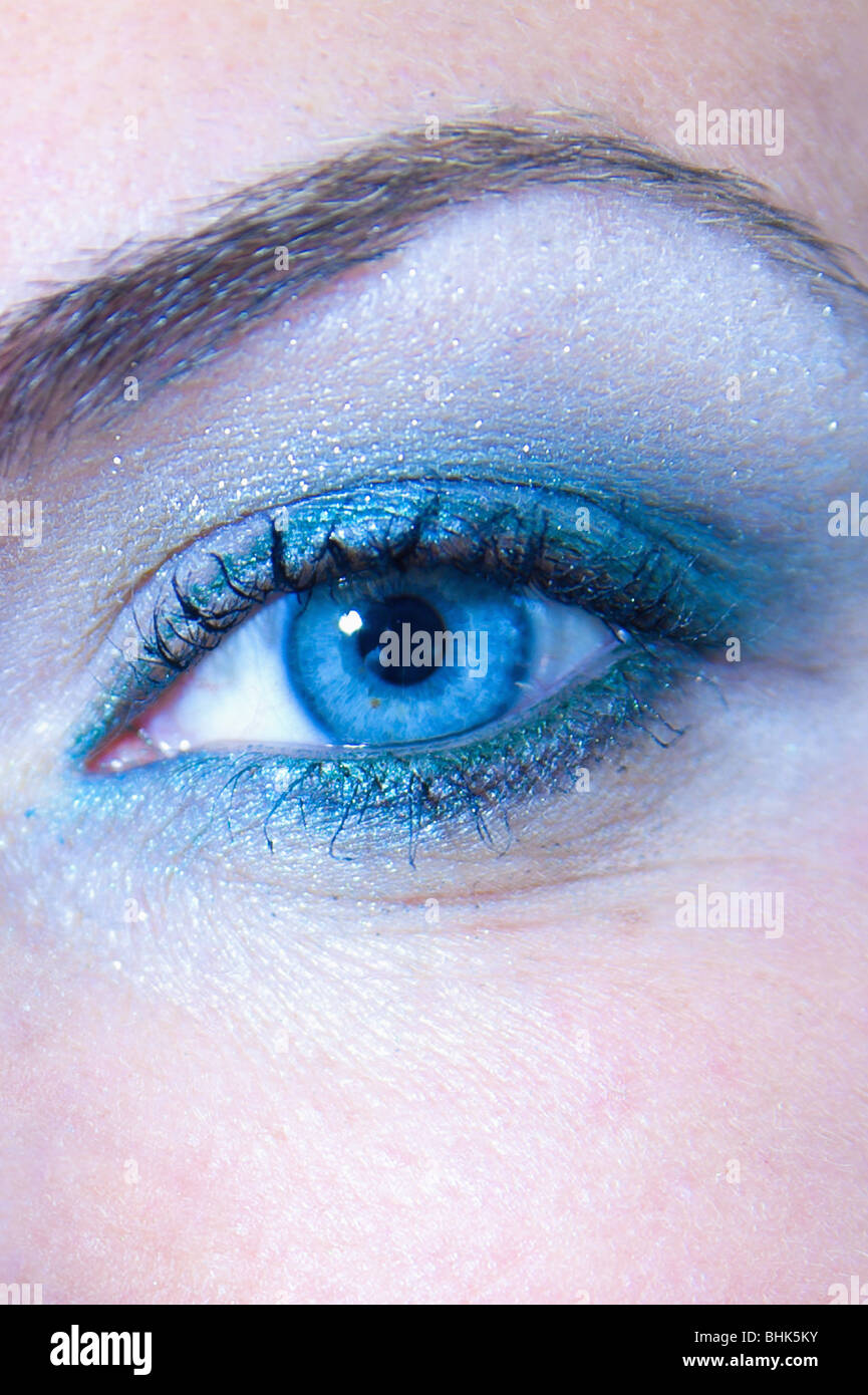 Femme blue eye close up Banque D'Images