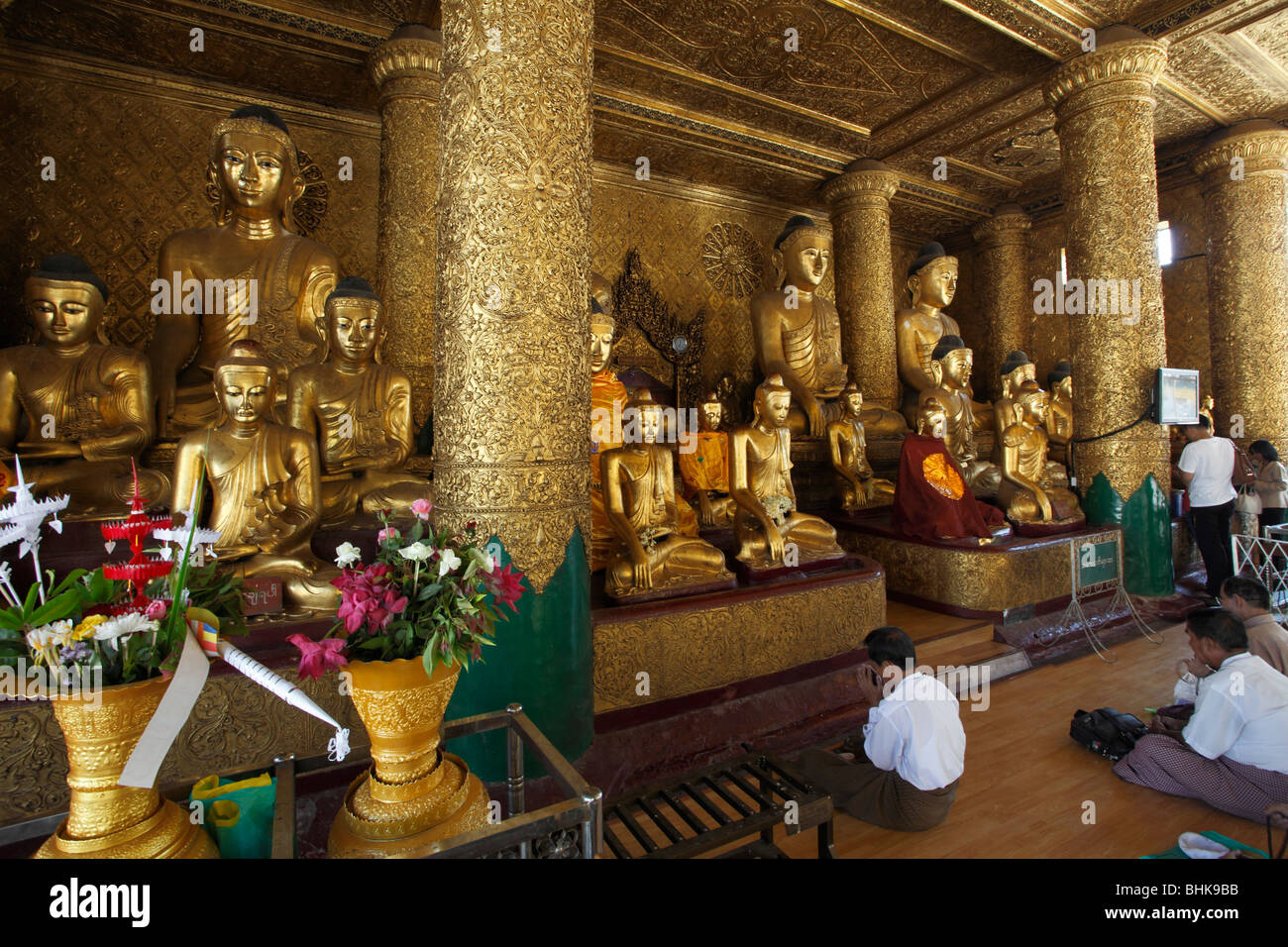 Myanmar Birmanie Yangon Yangon Shwedagon historique historique monument bouddhiste religous Banque D'Images