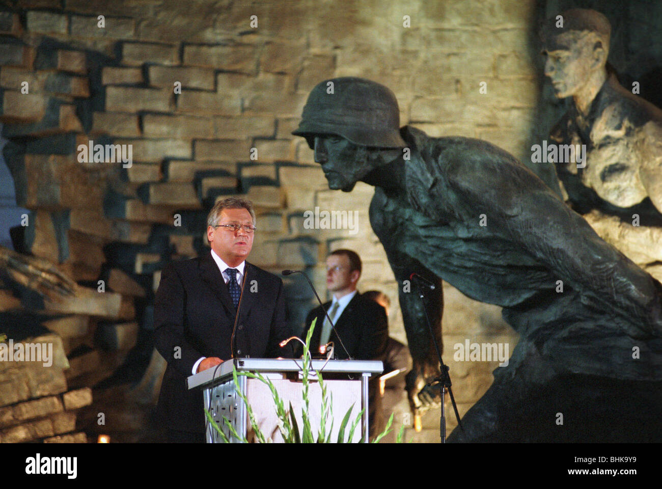 Aleksander Kwasniewski donnant un discours à l'occasion du 60e anniversaire de l'Insurrection de Varsovie, Varsovie, Pologne Banque D'Images