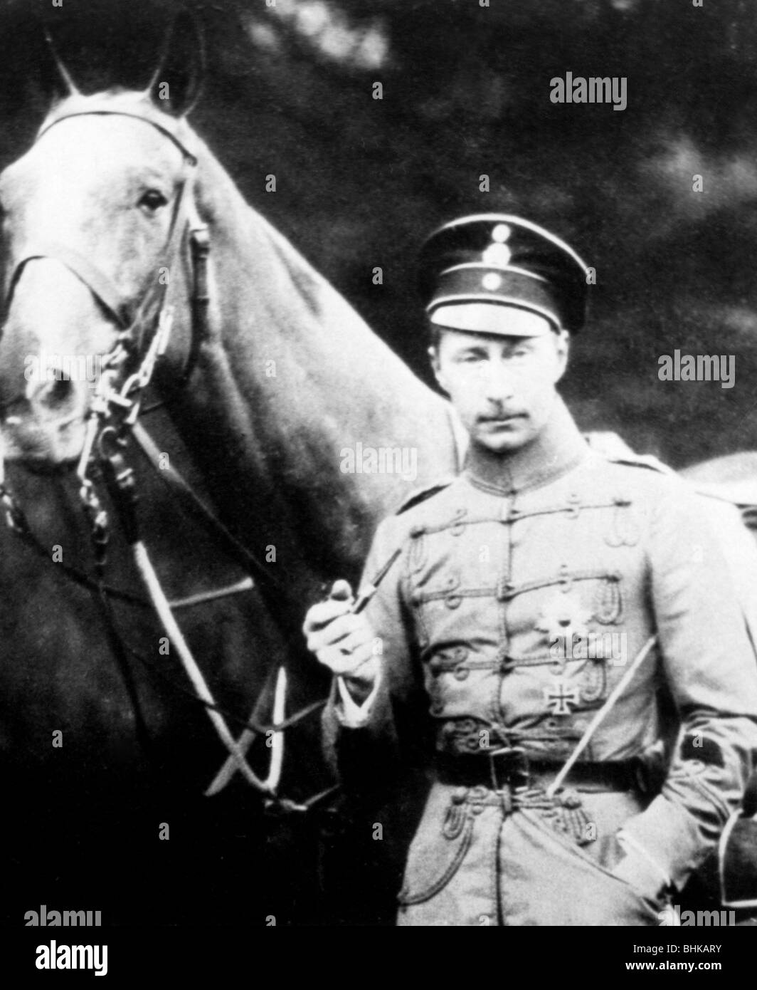 William, 6.5.1882 - 20.7.1951, prince héritier allemand 15.6.1888 - 9.11.1918, commandant de la 5ème Armée 1914 - 1916, demi-longueur, Banque D'Images