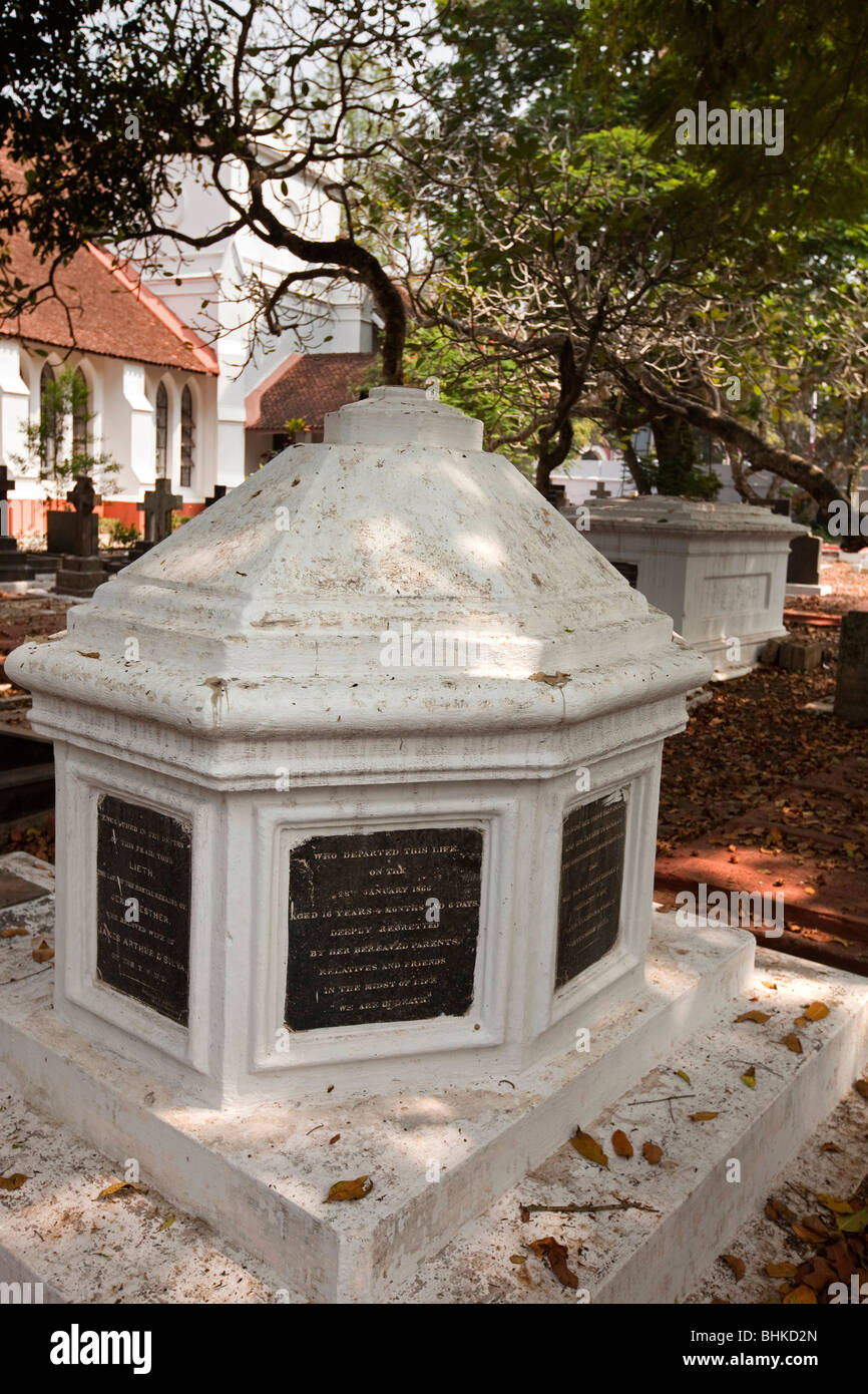 L'Inde, le Kerala, Thiruvananthapuram, (Trivandrum), MG Road, Christ Church Anglican de l'Inde du Sud, cimetière, Jemima dSilva tomb Banque D'Images