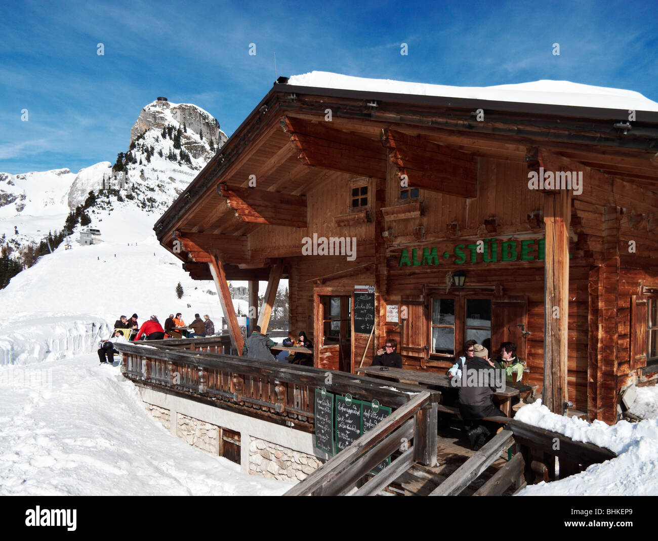 Almstubel montagne restaurant en haut de la télécabine Rofanseilbahn, Maurach, Le Lac Achensee, Tyrol, Autriche Banque D'Images