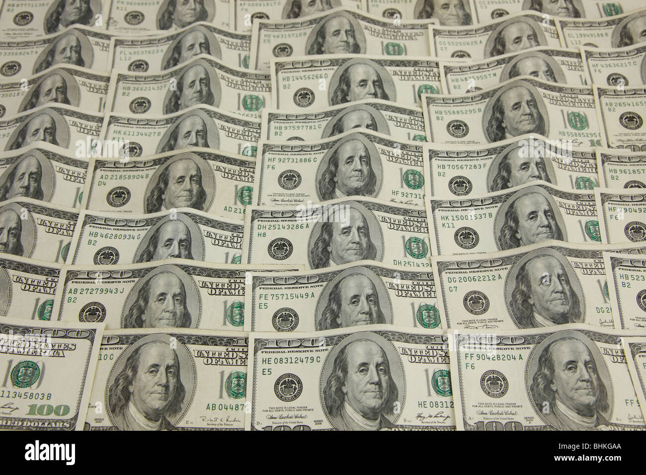 Des couches horizontales de United States hundred dollar bills Banque D'Images
