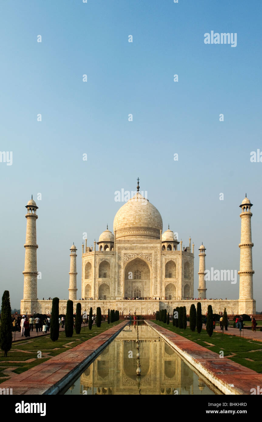 Le Taj Mahal, une des merveilles architecturales du monde, Agra, Uttar Pradesh, Inde Banque D'Images