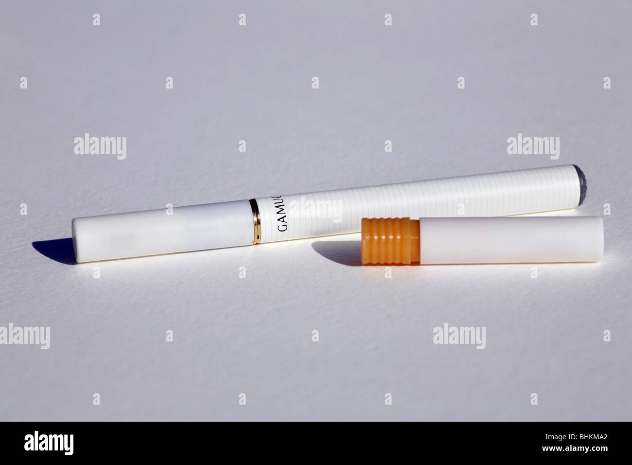 Gamucci cigarette électronique et filtre Photo Stock
