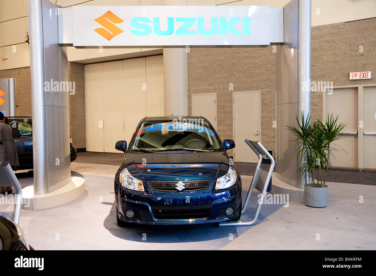 Suzuki SX4 à l'affiche au Salon international canadien de 2010 (CSIA) à Toronto, Ontario, Canada. Banque D'Images