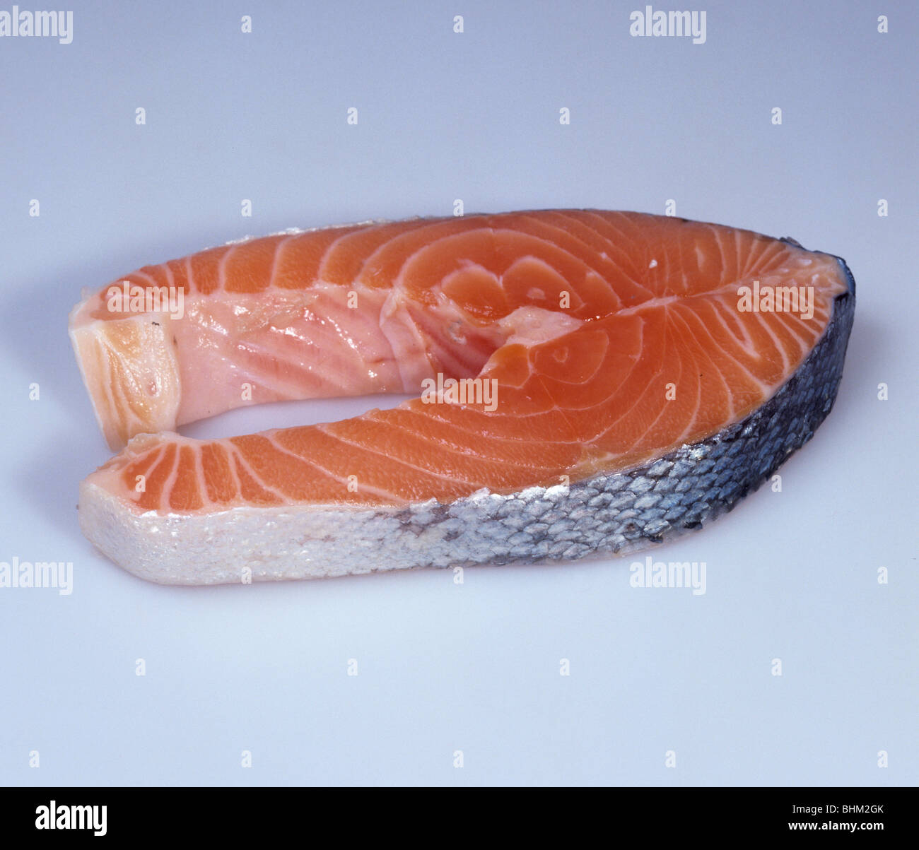 Un pavé de saumon fumé, les poissons gras et une source de vitamine D et de sodium Banque D'Images