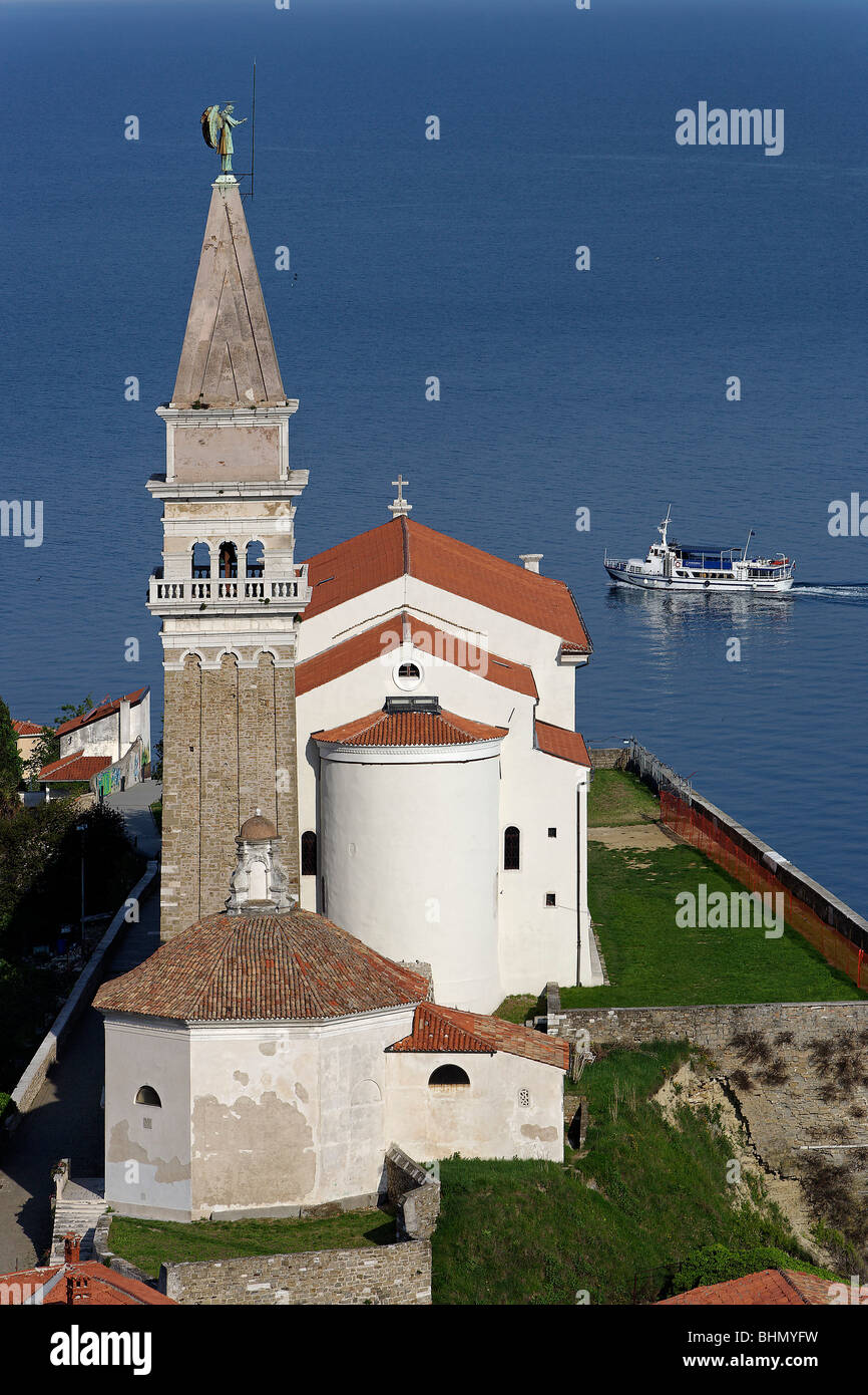 Piran, la vieille ville,la péninsule italienne,St George's Church,Beffroi,Baptistère,Golfe de Piran, Slovénie Mer Adriatique, Banque D'Images