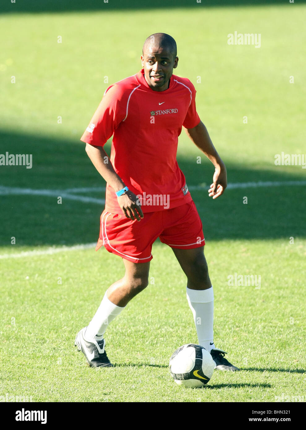 DULE HILL 2009 MIA HAMM & NOMAR GARCIAPARRA CELEBRITY DÉFI SOCCER CARSON LOS ANGELES CA USA 17 janvier 2009 Banque D'Images