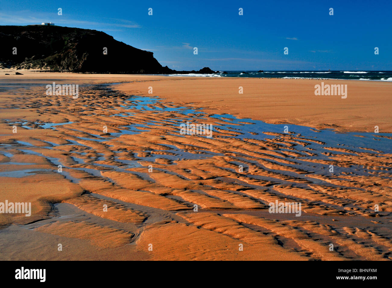 Le Portugal, l'Algarve : marée basse à la plage d'Amado Banque D'Images