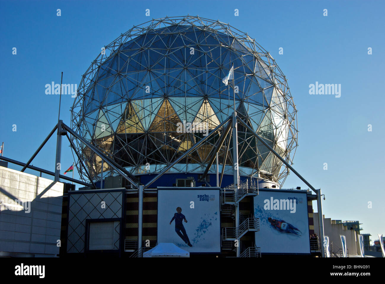 De grandes affiches pour les Jeux Olympiques de 2014 à Sotchi Russie Chambre à Telus Science World Jeux Olympiques d'hiver de Vancouver 2010 Banque D'Images