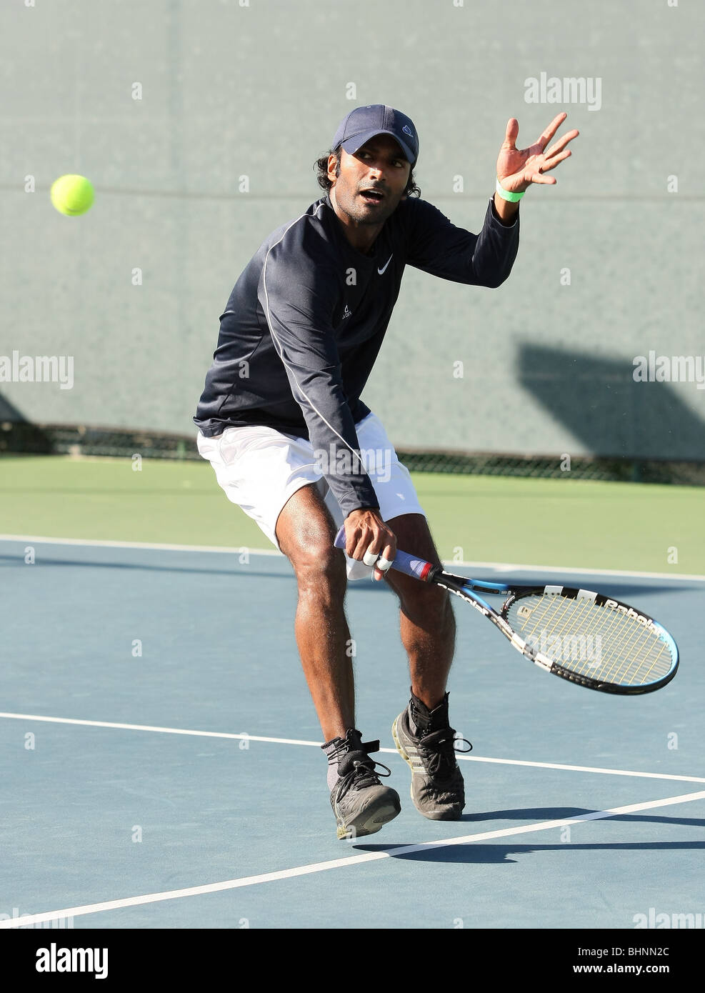 2009 Sendhil Ramamurthy CELEBRITY PRO AM POUR METTRE FIN À LA SP TENNIS TOURNAMENT LOS ANGELES CA USA 14 novembre 2009 Banque D'Images