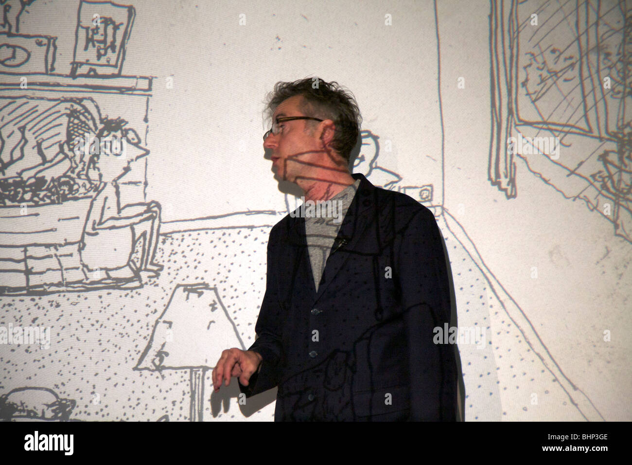 John Hegley parle de son oeuvre Banque D'Images