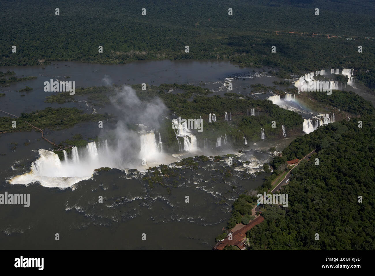 Vue aérienne de chutes d'Iguaçu et les diables de la gorge, le parc national iguaçu Paraná, Brésil, Amérique du Sud Banque D'Images