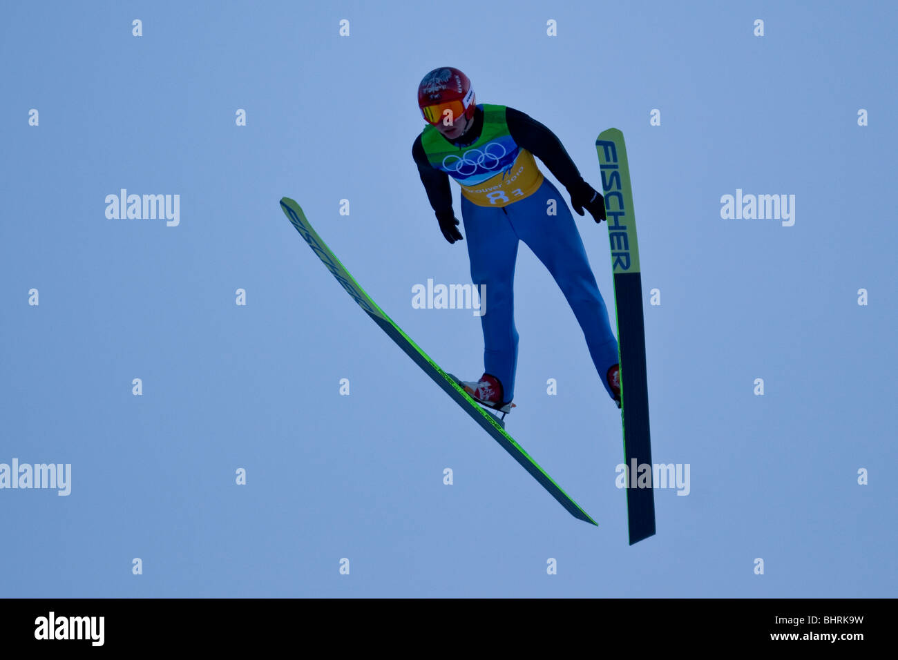 Kamil Stoch (POL) en concurrence dans le cas de l'équipe de saut à ski aux Jeux Olympiques d'hiver de 2010, Vancouver, Colombie-Britannique. Banque D'Images