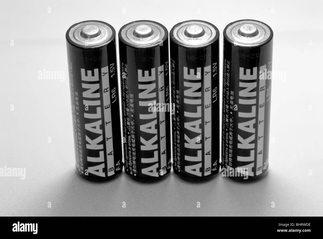 Quatre piles alcalines AA générique non rechargeable 1,5V. Banque D'Images