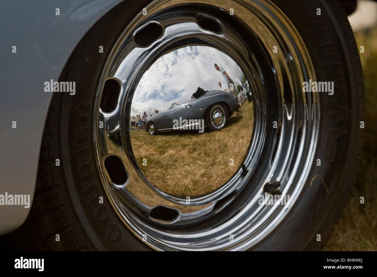 Roue de porsche Banque de photographies et d’images à haute résolution ...
