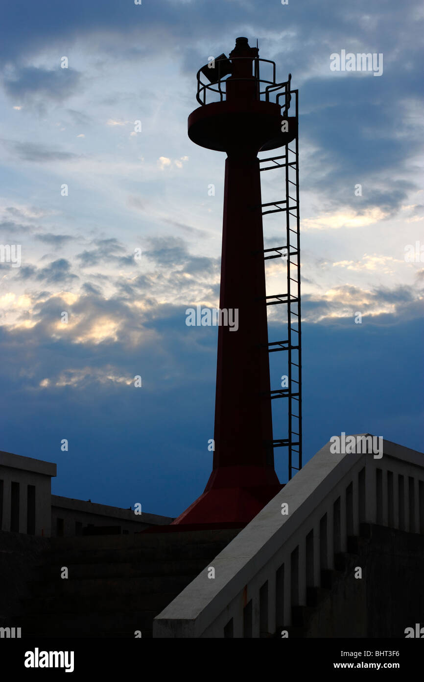 Une balise lumineuse à l'entrée de port, AnPing Tainan, Taiwan. Banque D'Images