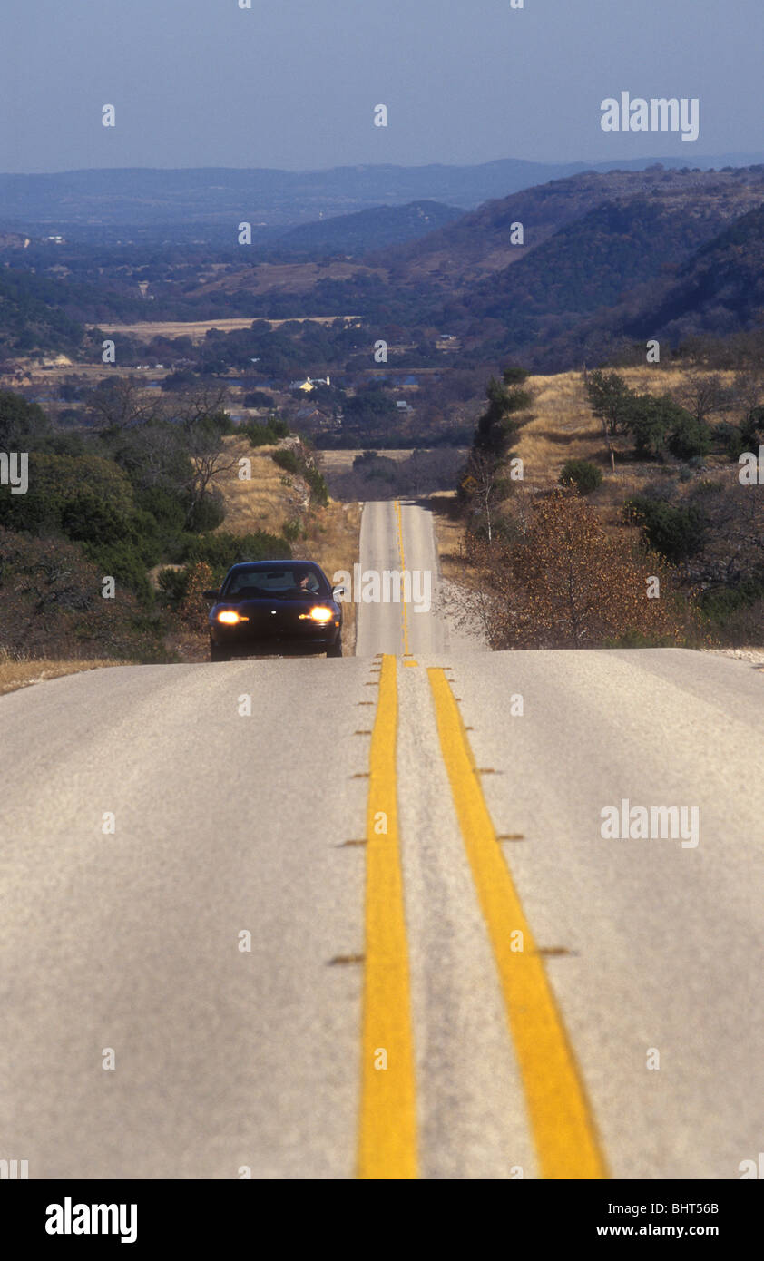 L'autoroute dans le Texas Hill Country Banque D'Images