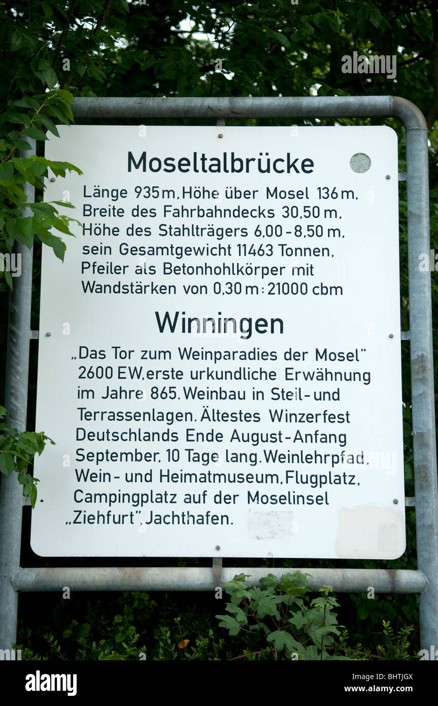 Moseltalbrucke sur pont A61 Autoroute Mosel Allemagne Europe Banque D'Images