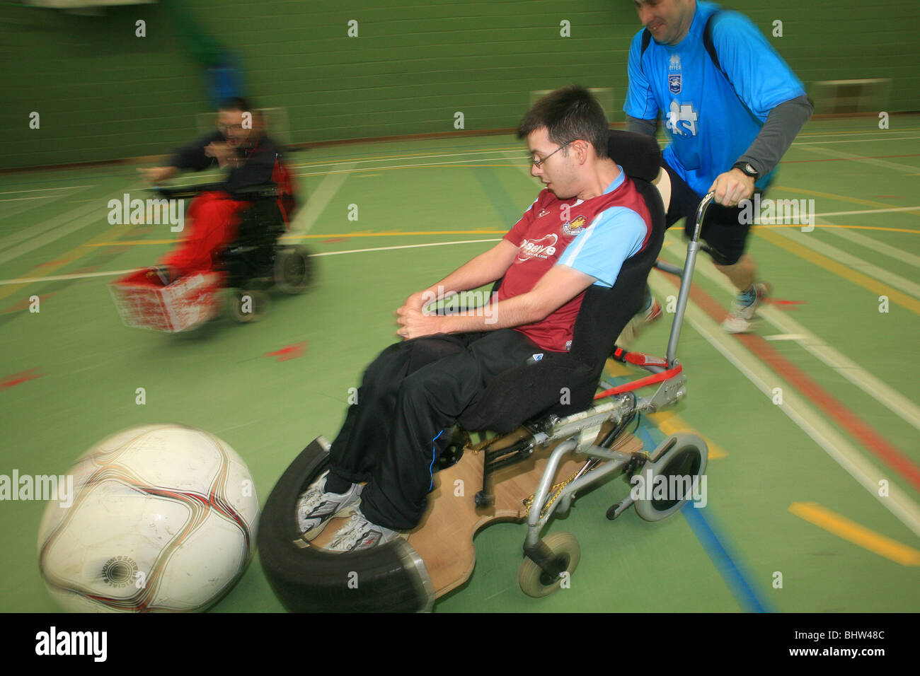 Football en fauteuil roulant Banque D'Images Football en fauteuil roulant Banque D'Images